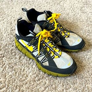 Nike Air Humara Black Maize